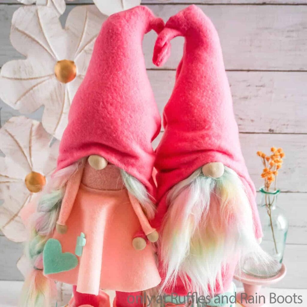 Two adorable no sew gnomes for valentine's day