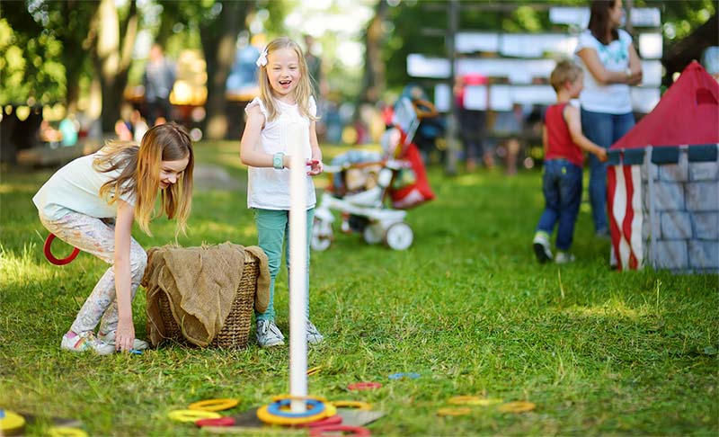 kids playing at a craft show